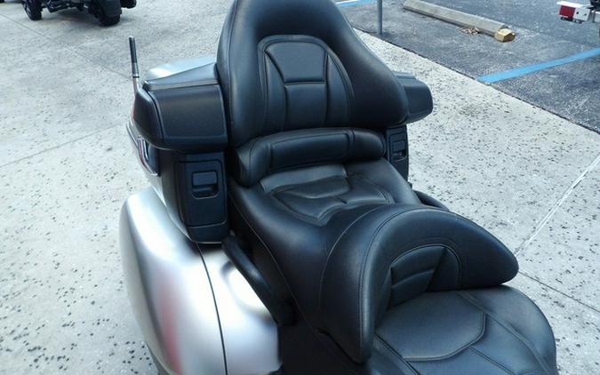 2016 Honda Gold Wing Audio / Comfort