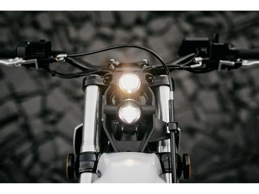 2026 Zero Motorcycles XE