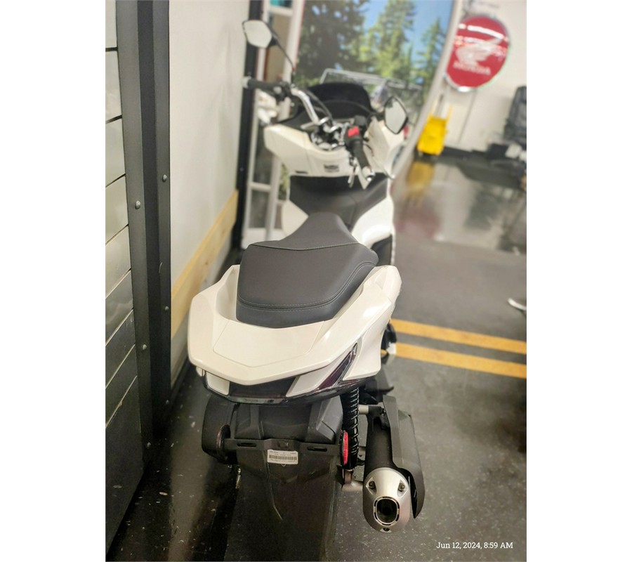 2022 Honda PCX150 ABS