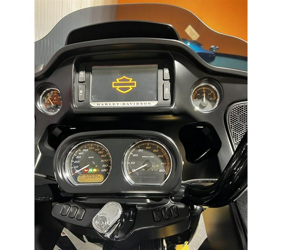 2017 Harley-Davidson Road Glide® Ultra