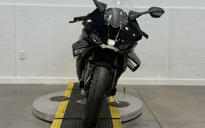 2026 BMW S 1000 RR Blackstorm metallic 1000 RR Light White M Motorsport