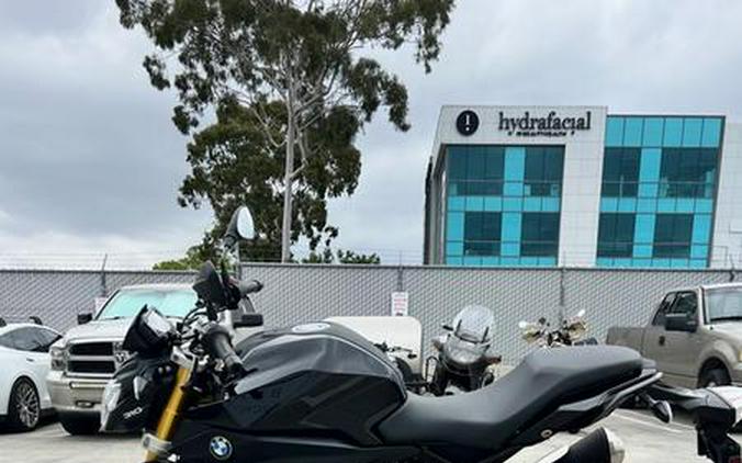 2022 BMW G 310 R Cosmic Black 2