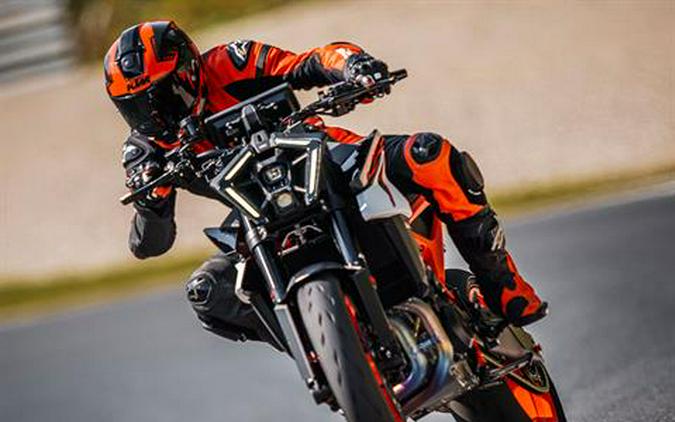 2026 KTM 990 Duke R