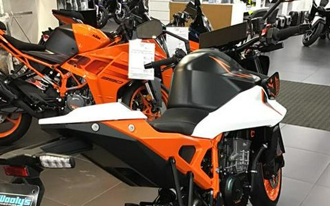 2026 KTM 990 Duke R