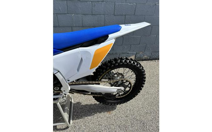 2025 FC 350 HERITAGE *RECONDITIONED DEMO $8,699.10 OTD* - Husqvarna Motorcycles