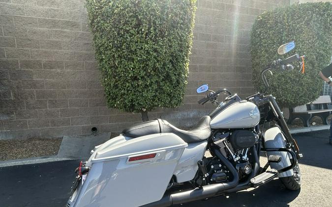 FLHRXS 2025 Road King™ Special