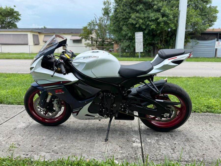 2025 Suzuki GSX-R750