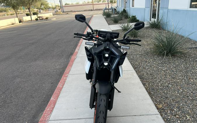 2026 KTM 990 DUKE R - 912423