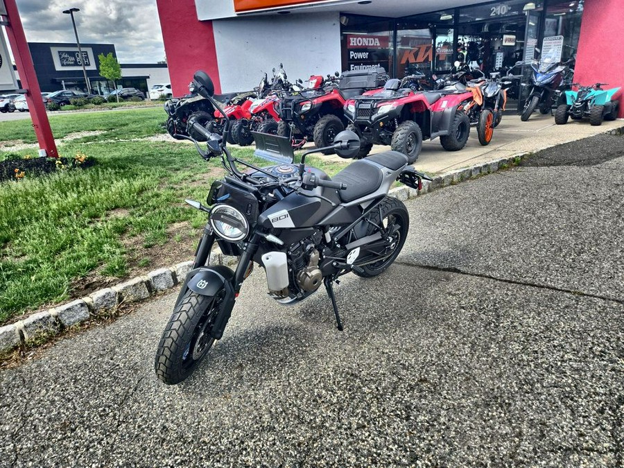 2025 Husqvarna® Svartpilen 801
