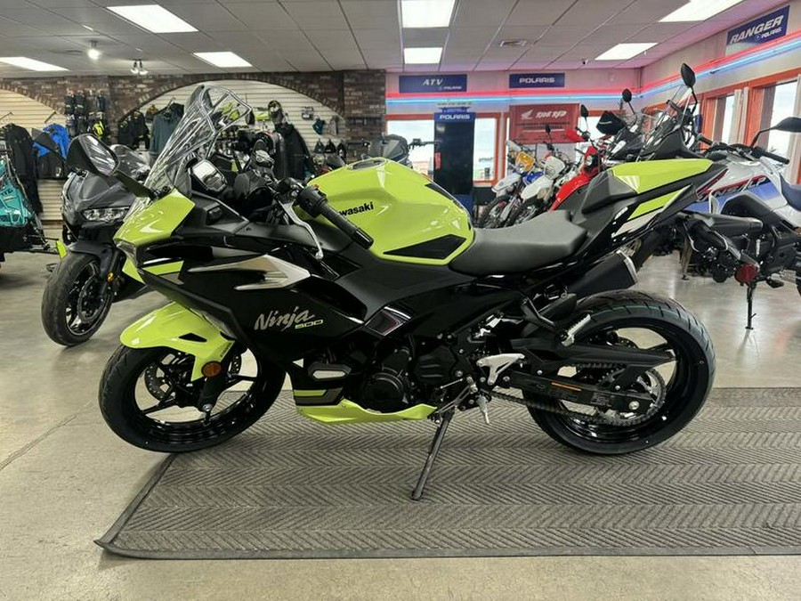 2026 Kawasaki Ninja® 500 SE ABS