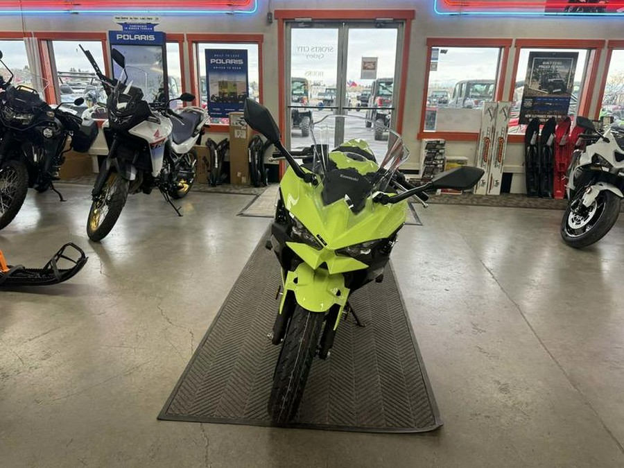 2026 Kawasaki Ninja® 500 SE ABS