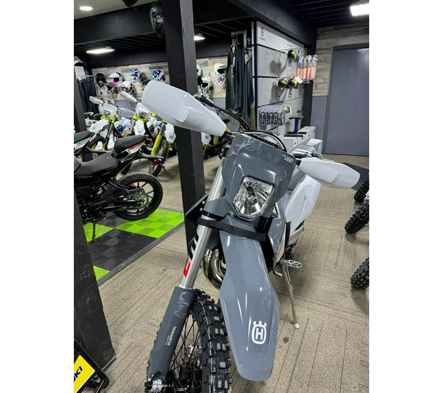 2024 Husqvarna TE 300 Pro