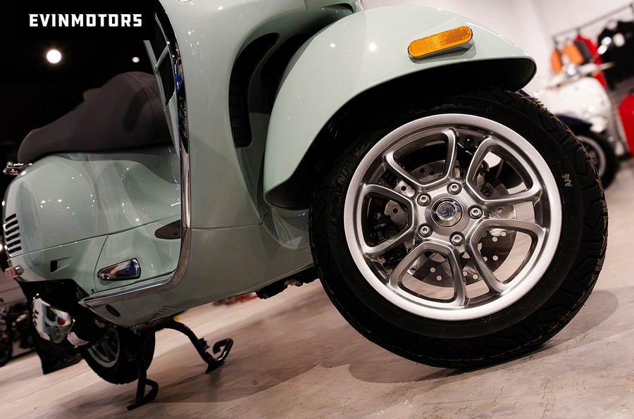 2026 Vespa VESPA GTS 310 VERDE AMABILE US MY26