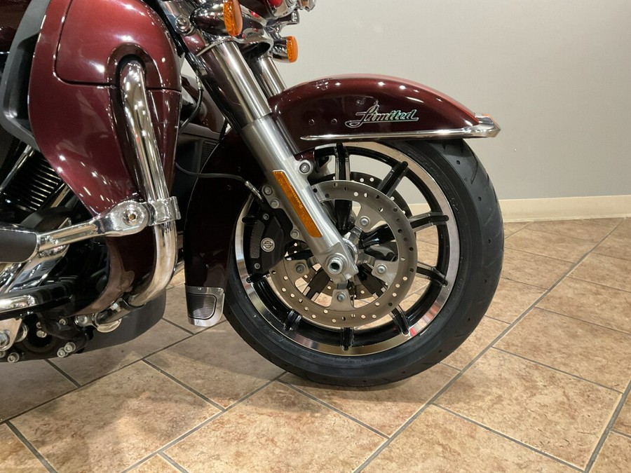 2018 Harley-Davidson® Ultra Limited Low Wicked Red/Twisted Cherry FLHTKL