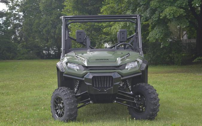 2023 Honda® Pioneer 1000-6 Deluxe Crew