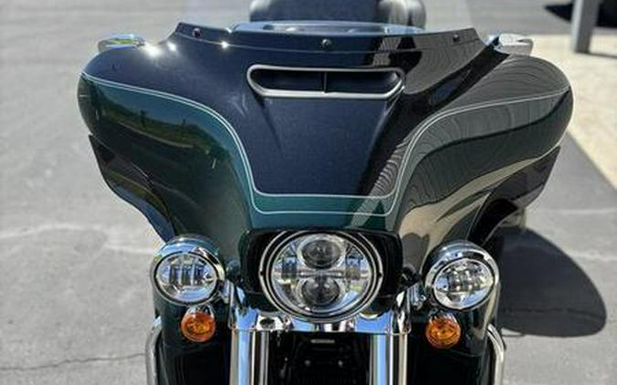 2024 Harley-Davidson® FLHTCUTG - Tri Glide® Ultra