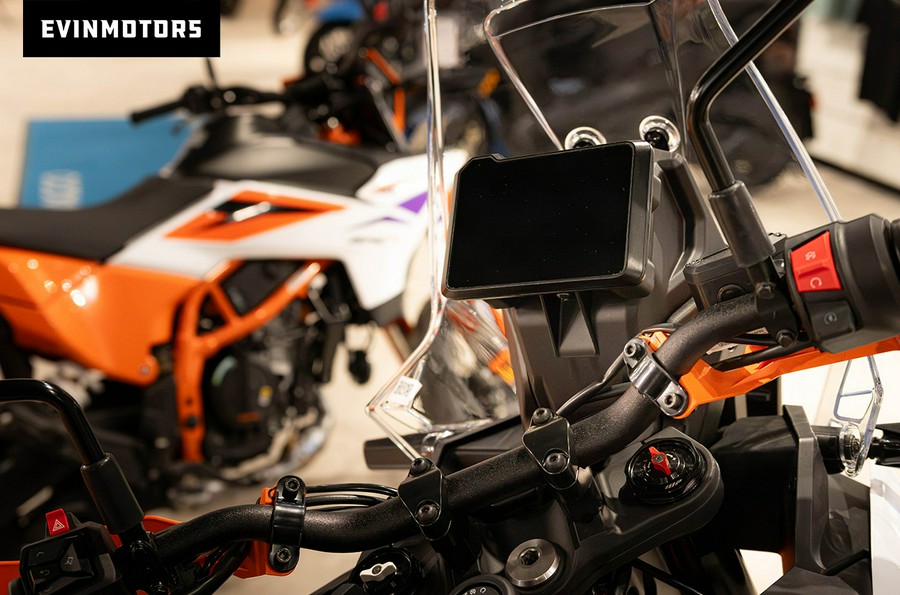 2025 KTM Adventure 390 R