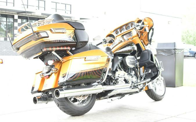 2015 Harley-Davidson CVO Ultra Limited FLHTKSE