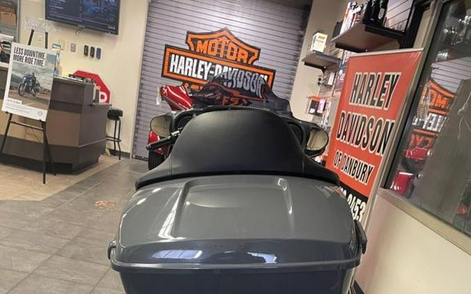 2018 Harley-Davidson® FLHXSE - CVO™ Street Glide®