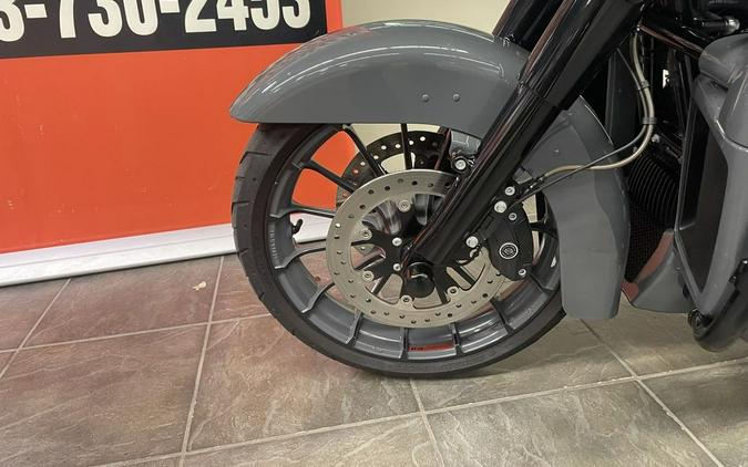 2018 Harley-Davidson® FLHXSE - CVO™ Street Glide®