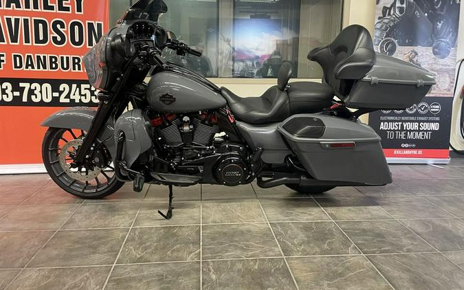 2018 Harley-Davidson® FLHXSE - CVO™ Street Glide®