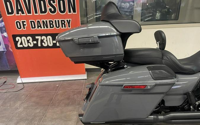 2018 Harley-Davidson® FLHXSE - CVO™ Street Glide®