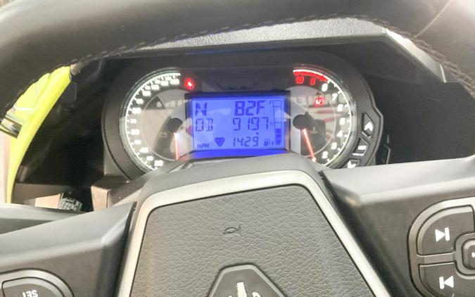 2024 Polaris SLINGSHOT S