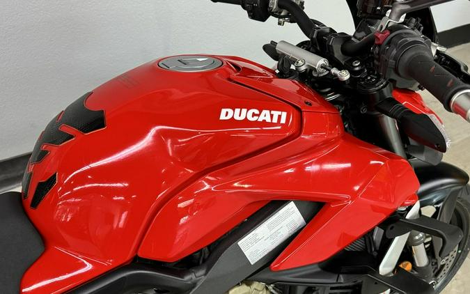 2024 Ducati Streetfighter V4 Red