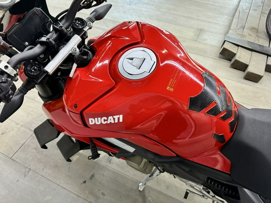 2024 Ducati Streetfighter V4 Red