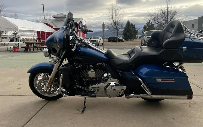 FLHTKSE 2014 Harley-Davidson CVO Electra Glide Ultra Limited Abyss Blue Crushed Sapphire