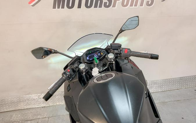 2026 Kawasaki Ninja® 500 ABS