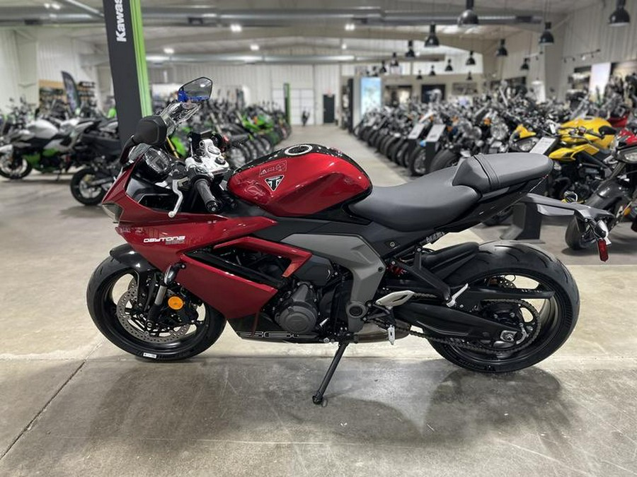 2025 Triumph Daytona 660 Carnival Red/Sapphire Black