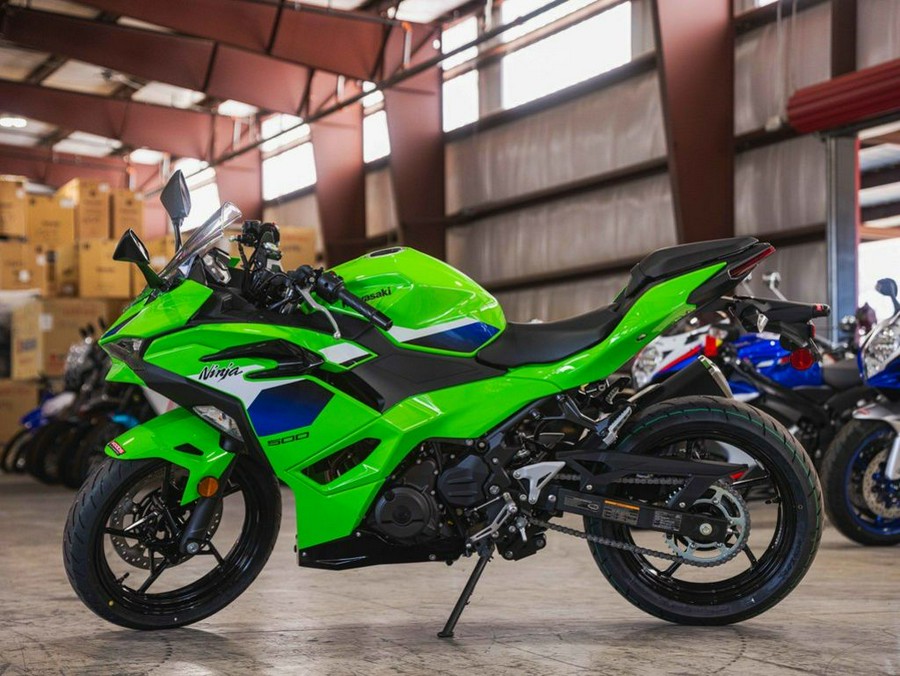 2026 Kawasaki Ninja® 500 Base