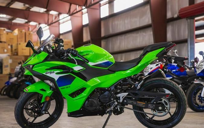 2026 Kawasaki Ninja® 500 Base