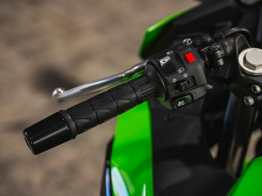 2026 Kawasaki Ninja® 500 Base