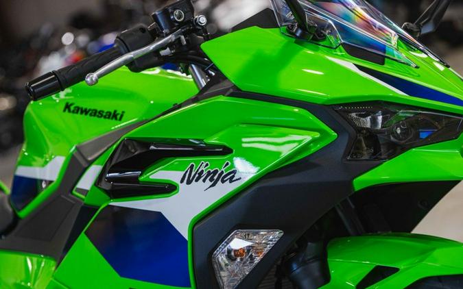 2026 Kawasaki Ninja® 500 Base