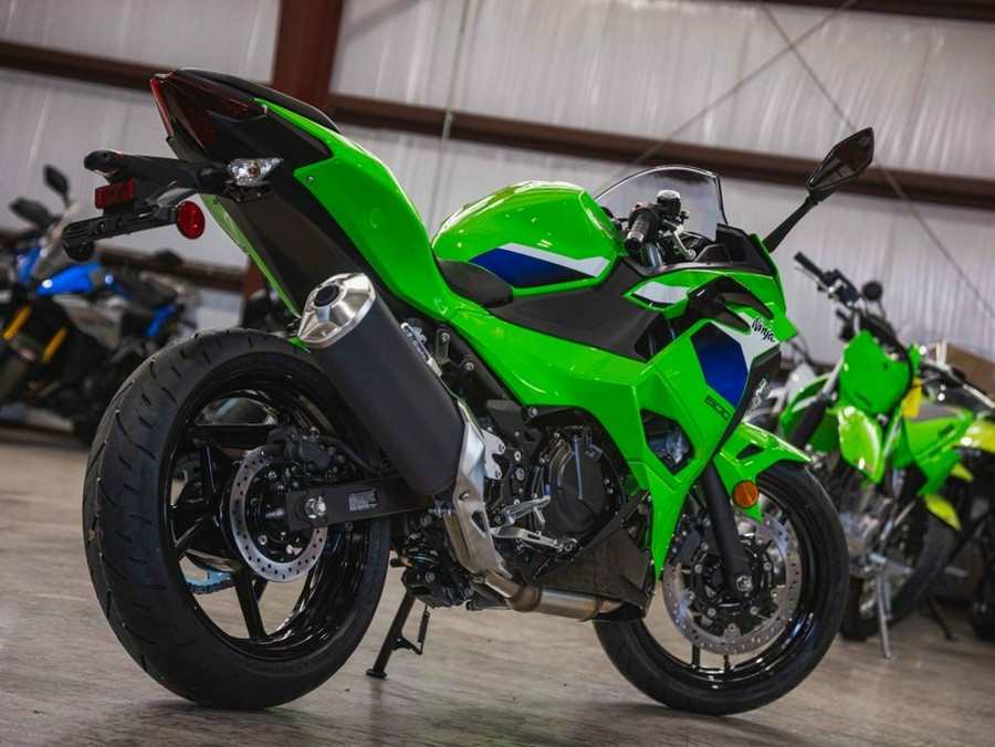 2026 Kawasaki Ninja® 500 Base