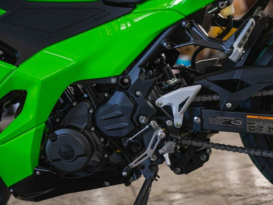 2026 Kawasaki Ninja® 500 Base