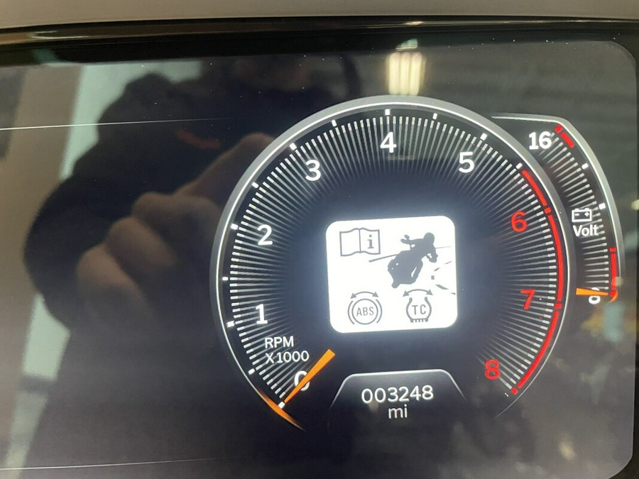 2024 Harley-Davidson® Street Glide® Atlas Silver Metallic - Black Finish