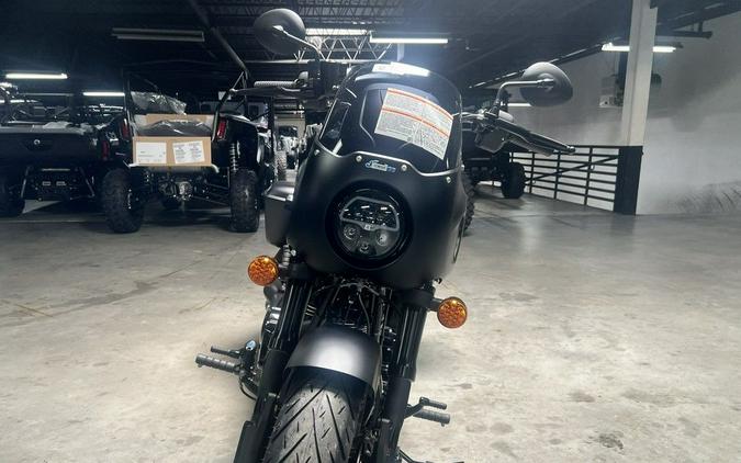 2026 Indian Motorcycle® Sport Chief RT Black Smoke