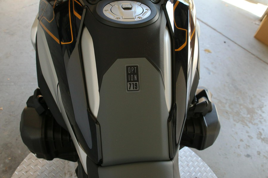 2026 BMW Motorrad R 1300 GS Option 719