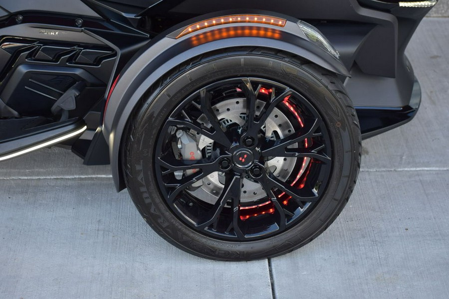 2023 Can-Am® Spyder RT Limited Dark Wheels