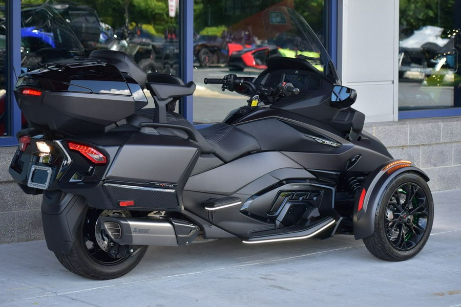 2023 Can-Am® Spyder RT Limited Dark Wheels