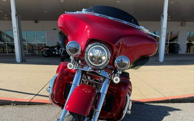 2012 Harley-Davidson® Street Glide® Ember Red Sunglo