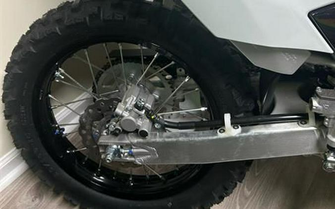 2026 Kawasaki KLX® 140R L