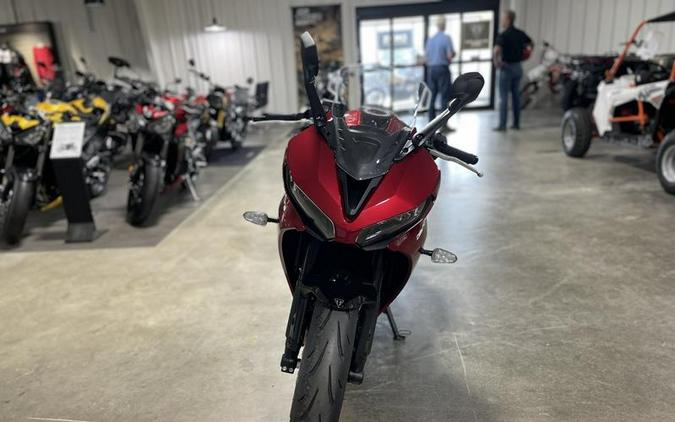 2025 Triumph Daytona 660 Carnival Red/Sapphire Black