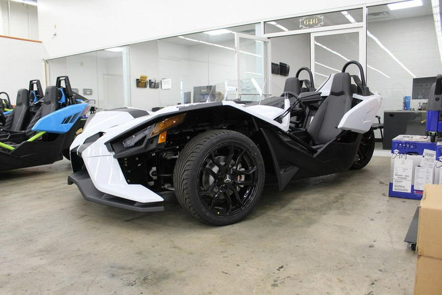 2023 Polaris® SLINGSHOT S TECH MANUAL