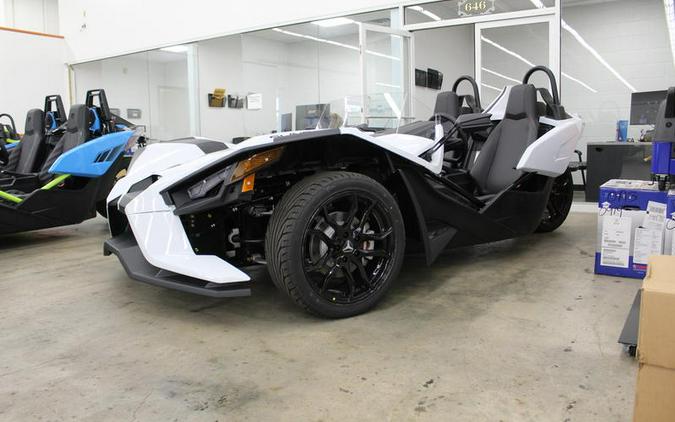 2023 Polaris® SLINGSHOT S TECH MANUAL