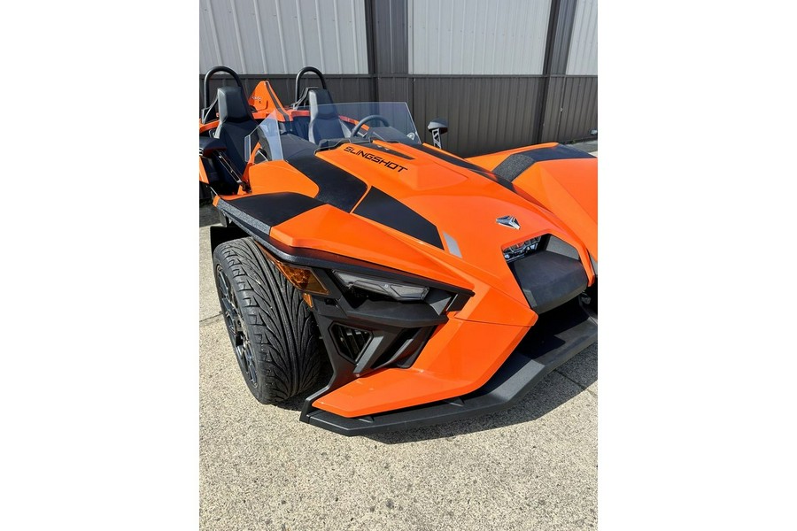 2024 Polaris Industries SLINGSHOT SL AUTODRIVE Volt Orange