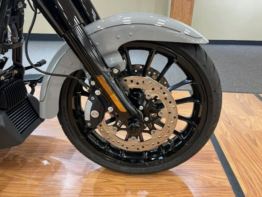 FLRT 2024 Freewheeler™